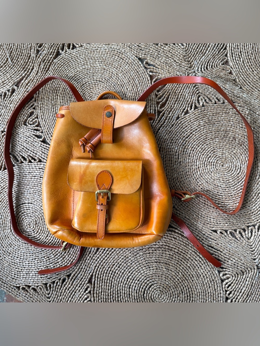 Old Trend Tan Leather Mini Backpack Bag